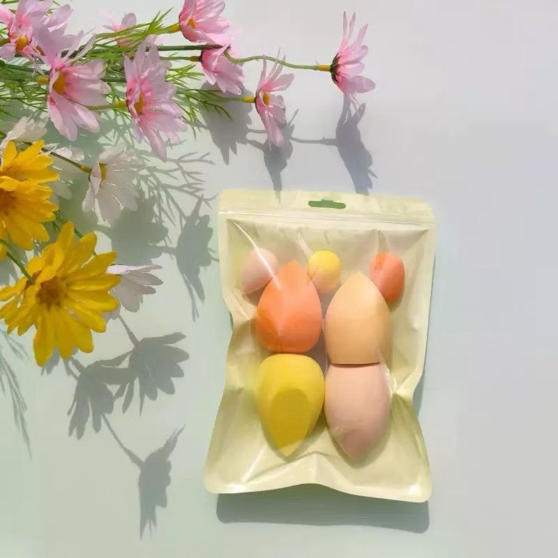 KIT ESPONJAS DE MAQUIAGEM – FORMATOS DIVERSOS (CORES ALEATÓRIAS)